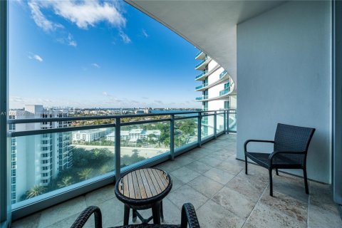 Condominio en alquiler en Bal Harbour, Florida, 1 dormitorio, 106.56 m2 № 2076835 - foto 24