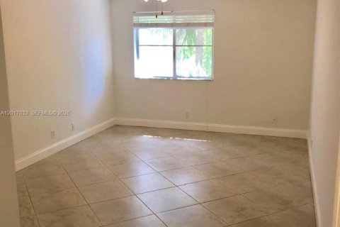 Copropriété à vendre à Coral Springs, Floride: 2 chambres, 92.9 m2 № 2180613 - photo 13