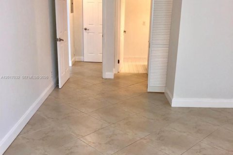 Copropriété à vendre à Coral Springs, Floride: 2 chambres, 92.9 m2 № 2180613 - photo 14