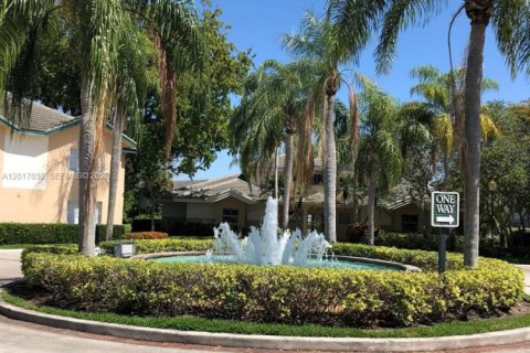 Copropriété à vendre à Coral Springs, Floride: 2 chambres, 92.9 m2 № 2180613 - photo 2