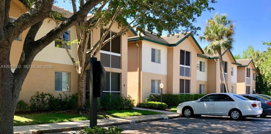 Condo à Coral Springs, Floride, 2 chambres  № 2180613