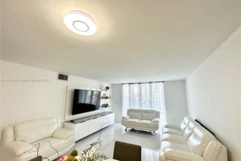 Copropriété à louer à North Miami Beach, Floride: 2 chambres, 100.8 m2 № 1974153 - photo 14