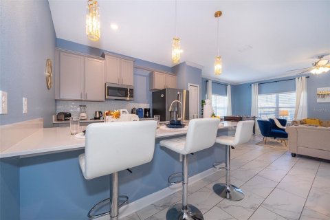 Touwnhouse à vendre à Kissimmee, Floride: 5 chambres, 201.41 m2 № 1870943 - photo 11