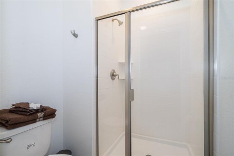 Touwnhouse à vendre à Kissimmee, Floride: 5 chambres, 201.41 m2 № 1870943 - photo 14