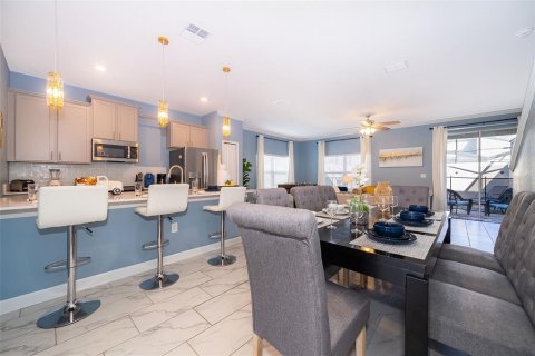 Touwnhouse à vendre à Kissimmee, Floride: 5 chambres, 201.41 m2 № 1870943 - photo 10