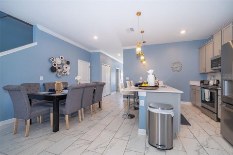 Touwnhouse à vendre à Kissimmee, Floride: 5 chambres, 201.41 m2 № 1870943 - photo 8