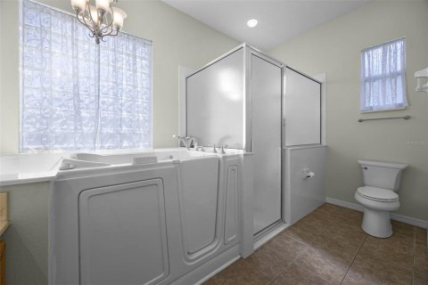House in Leesburg, Florida 2 bedrooms, 222.87 sq.m. № 1831138 - photo 26