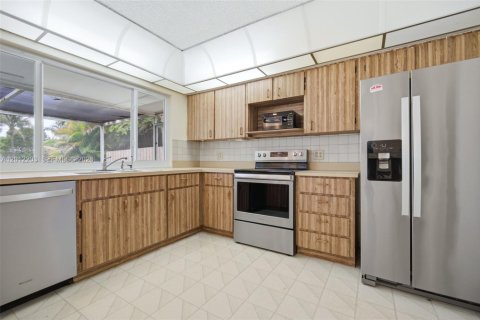 Casa en alquiler en Pembroke Pines, Florida, 3 dormitorios, 143.81 m2 № 2074591 - foto 3