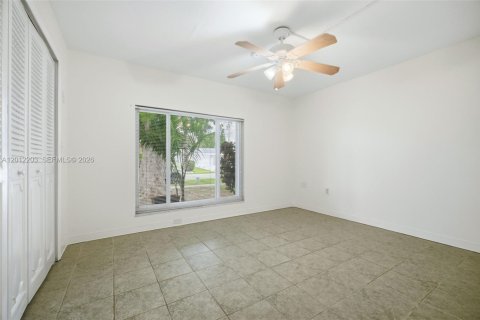 Casa en alquiler en Pembroke Pines, Florida, 3 dormitorios, 143.81 m2 № 2074591 - foto 12