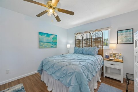 Condominio en venta en Bradenton Beach, Florida, 2 dormitorios, 80.27 m2 № 2198639 - foto 18