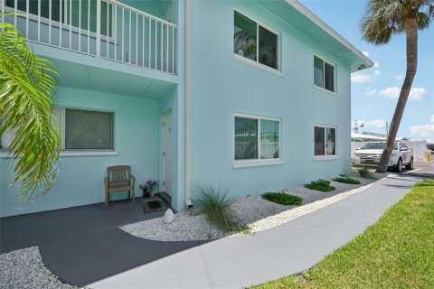 Condominio en venta en Bradenton Beach, Florida, 2 dormitorios, 80.27 m2 № 2198639 - foto 2