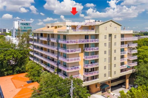 Condo in Miami, Florida, 1 bedroom  № 2179239 - photo 27