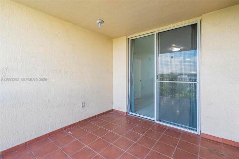 Condo in Miami, Florida, 1 bedroom  № 2179239 - photo 19