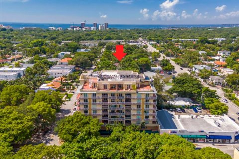 Condo in Miami, Florida, 1 bedroom  № 2179239 - photo 25