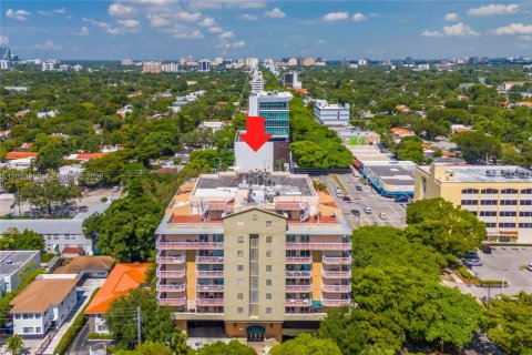 Condo in Miami, Florida, 1 bedroom  № 2179239 - photo 22