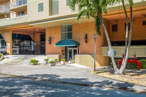 Condo in Miami, Florida, 1 bedroom  № 2179239 - photo 28