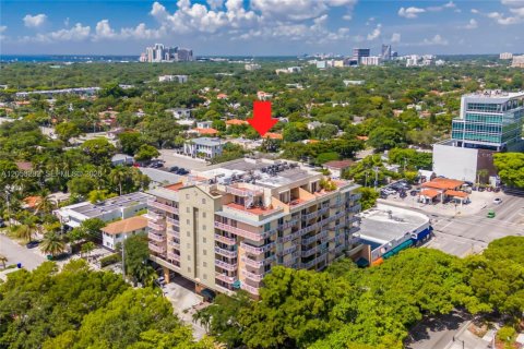 Condo in Miami, Florida, 1 bedroom  № 2179239 - photo 24