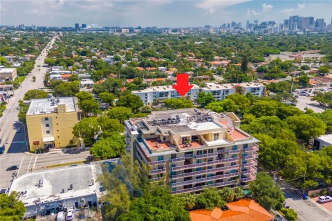 Condo in Miami, Florida, 1 bedroom  № 2179239 - photo 26