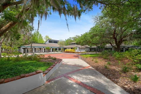 Commercial property in Gainesville, Florida 198.25 sq.m. № 1757786 - photo 1