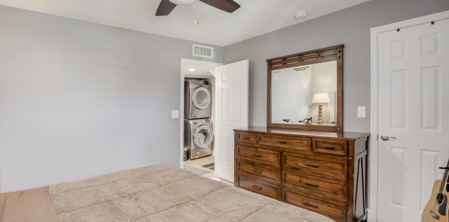 Adosado en Lake Worth, Florida 3 dormitorios, 139.54 m2 № 1014281