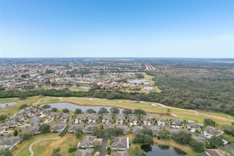 Condo in Sun City Center, Florida, 2 bedrooms  № 1510625 - photo 28