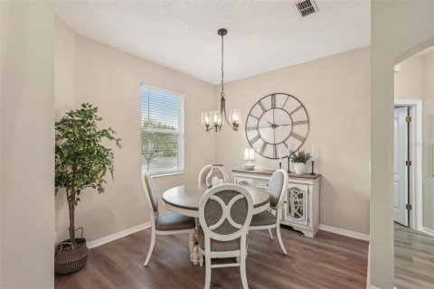 Condo in Sun City Center, Florida, 2 bedrooms  № 1510625 - photo 7