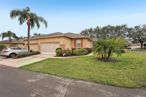 Condo in Sun City Center, Florida, 2 bedrooms  № 1510625 - photo 1