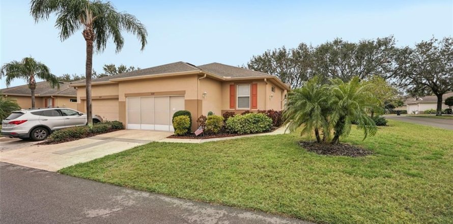 Condo in Sun City Center, Florida, 2 bedrooms  № 1510625