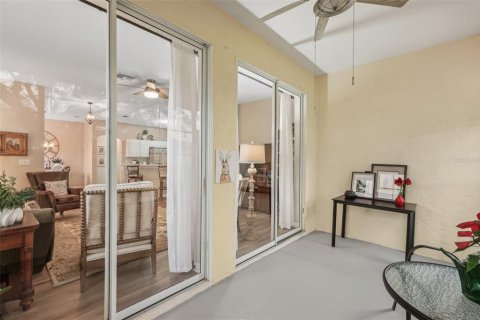 Condo in Sun City Center, Florida, 2 bedrooms  № 1510625 - photo 22