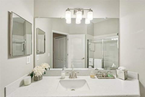 Condo in Sun City Center, Florida, 2 bedrooms  № 1510625 - photo 16