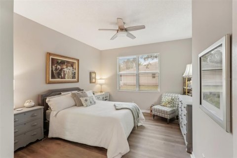 Condo in Sun City Center, Florida, 2 bedrooms  № 1510625 - photo 12