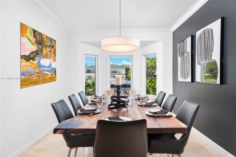 Casa en venta en Hallandale Beach, Florida, 7 dormitorios, 344.11 m2 № 1694372 - foto 22