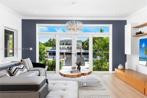 Casa en venta en Hallandale Beach, Florida, 7 dormitorios, 344.11 m2 № 1694372 - foto 28