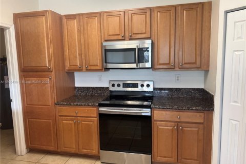 Villa ou maison à louer à Doral, Floride: 3 chambres, 195.47 m2 № 2013684 - photo 22