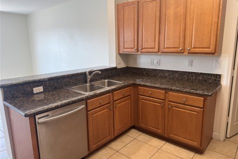 Villa ou maison à louer à Doral, Floride: 3 chambres, 195.47 m2 № 2013684 - photo 21