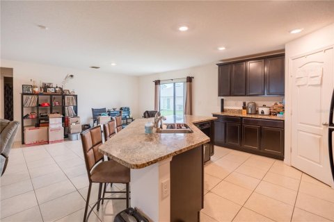 House in Poinciana, Florida 3 bedrooms, 135.92 sq.m. № 1883668 - photo 12