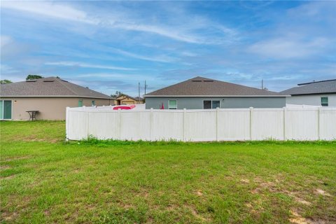 House in Poinciana, Florida 3 bedrooms, 135.92 sq.m. № 1883668 - photo 30