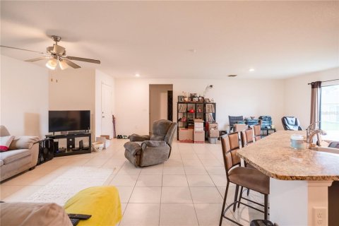 House in Poinciana, Florida 3 bedrooms, 135.92 sq.m. № 1883668 - photo 9