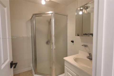 Купить таунхаус в Холливуд, Флорида 3 спальни, 157.93м2, № 1988202 - фото 6