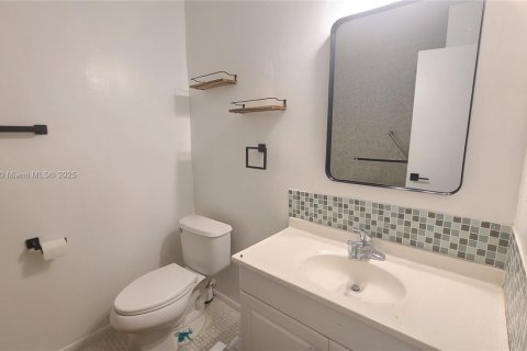 Купить таунхаус в Холливуд, Флорида 3 спальни, 157.93м2, № 1988202 - фото 11