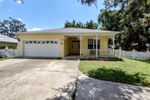 House in Bradenton, Florida 3 bedrooms, 148.55 sq.m. № 1792050 - photo 2