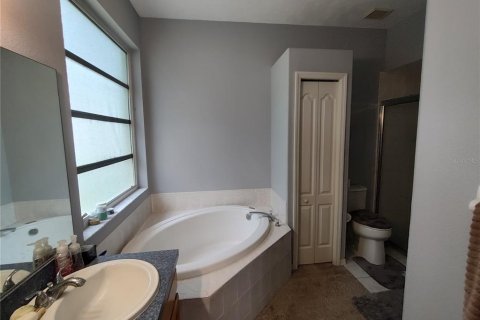 House in Bradenton, Florida 3 bedrooms, 148.55 sq.m. № 1792050 - photo 22