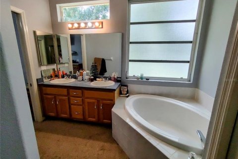House in Bradenton, Florida 3 bedrooms, 148.55 sq.m. № 1792050 - photo 25