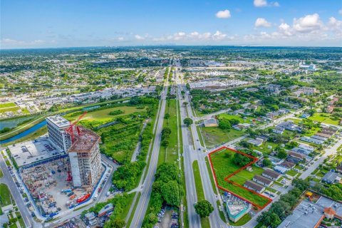 Commercial property in Miami, Florida № 2030274 - photo 14