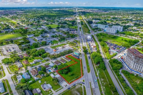 Commercial property in Miami, Florida № 2030274 - photo 5