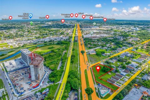 Commercial property in Miami, Florida № 2030274 - photo 13