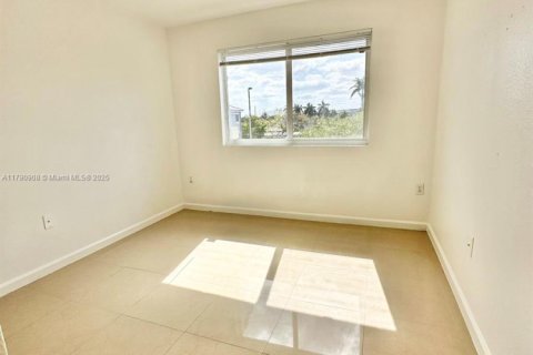 Condominio en venta en Homestead, Florida, 3 dormitorios, 104.61 m2 № 1731574 - foto 12