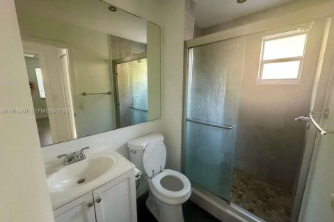 Appartement à louer à Miami, Floride: 1 chambre, 491.45 m2 № 1976866 - photo 12