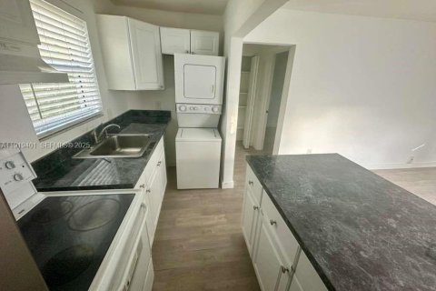 Appartement à louer à Miami, Floride: 1 chambre, 491.45 m2 № 1976866 - photo 4