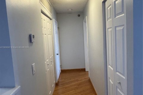 Снять в аренду кондоминиум в Авентура, Флорида 2 спальни, 109.72м2, № 1953965 - фото 17